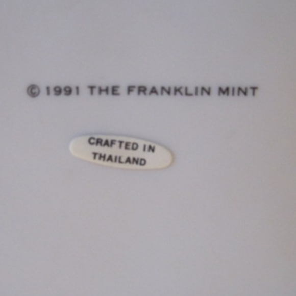 Vintage FRANKLIN MINT Christmas White Doves w/Poinsettia Figurine - Picture 7 of 8